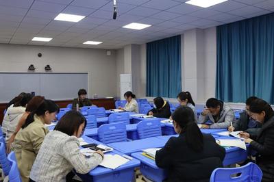 深化課程改革，提升育人質(zhì)量——桓臺(tái)縣世紀(jì)中學(xué)開展課程教學(xué)實(shí)施與評價(jià)專項(xiàng)調(diào)研活動(dòng)